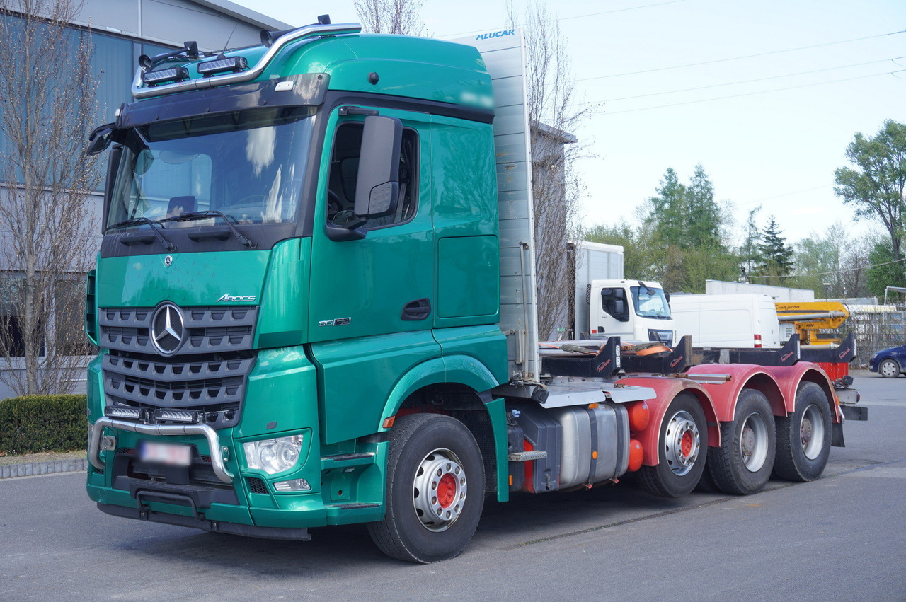 Mercedes-Benz Arocs 3563 8 × 4 / 630 HP / steered axle / Logging superstructure - Camion forestier: Foto 3 Mercedes-Benz Arocs 3563 8 × 4 / 630 HP / steered axle / Logging superstructure - Camion forestier: Foto 3
