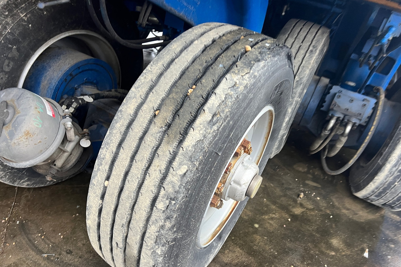 NICOLAS ASM14.4-4.1 terminal tractor 8x2x8 / 200 MTH în leasing NICOLAS ASM14.4-4.1 terminal tractor 8x2x8 / 200 MTH: Foto 23