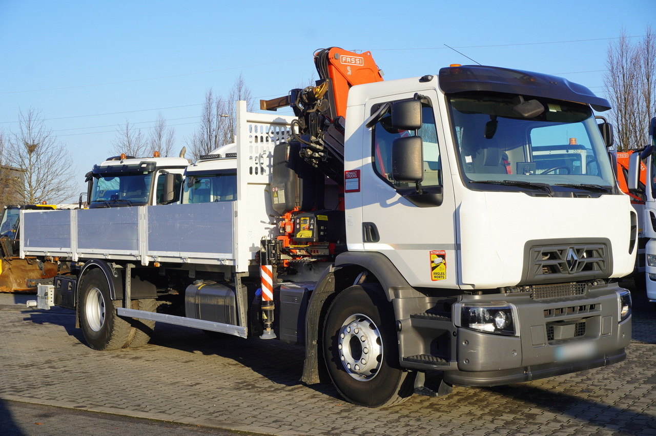 RENAULT C320 P 4x2 / FASSI crane 6 T / 140 MTH!!! / range 10 m / Flatbed 15 EPAL / 52 tho. km!!! - Camion cu macara: Foto 4 RENAULT C320 P 4x2 / FASSI crane 6 T / 140 MTH!!! / range 10 m / Flatbed 15 EPAL / 52 tho. km!!! - Camion cu macara: Foto 4