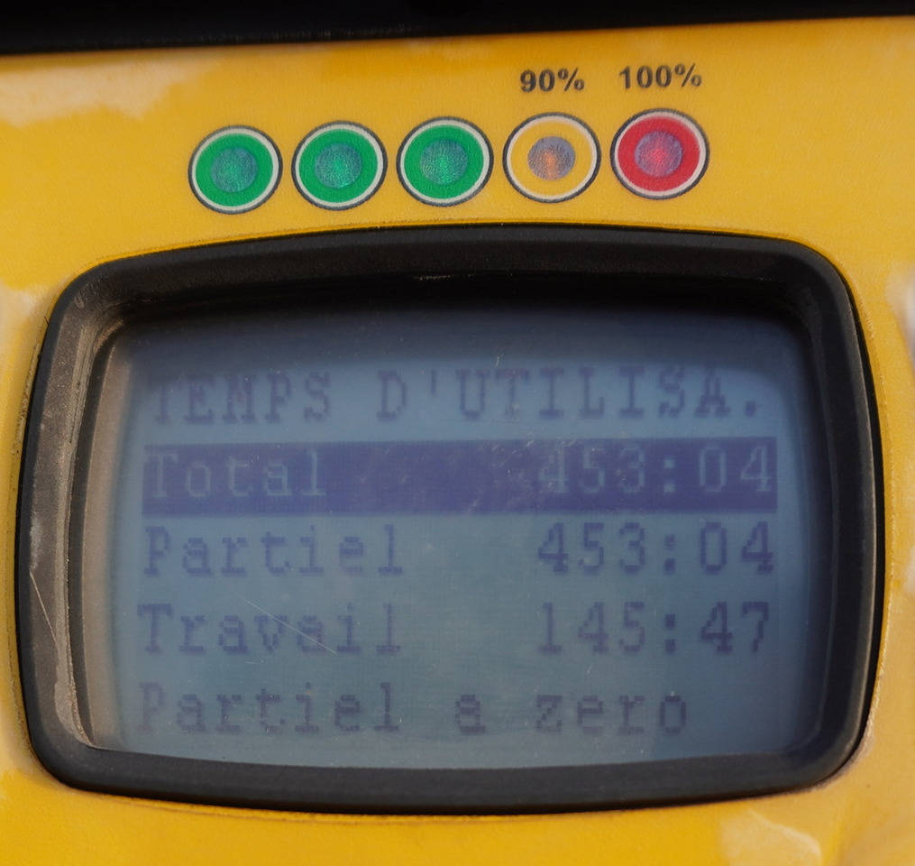 RENAULT RENAULT C320 P 4x2 / FASSI crane 6 T / 140 MTH!!! / range 10 m / Flatbed 15 EPAL / 52 tho. km!!! - Camion platformă, Camion cu macara: Foto 2 RENAULT RENAULT C320 P 4x2 / FASSI crane 6 T / 140 MTH!!! / range 10 m / Flatbed 15 EPAL / 52 tho. km!!! - Camion platformă, Camion cu macara: Foto 2