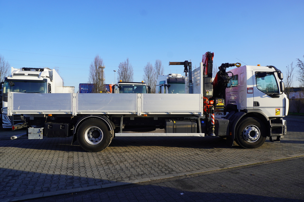 RENAULT RENAULT C320 P 4x2 / FASSI crane 6 T / 140 MTH!!! / range 10 m / Flatbed 15 EPAL / 52 tho. km!!! - Camion platformă, Camion cu macara: Foto 5 RENAULT RENAULT C320 P 4x2 / FASSI crane 6 T / 140 MTH!!! / range 10 m / Flatbed 15 EPAL / 52 tho. km!!! - Camion platformă, Camion cu macara: Foto 5