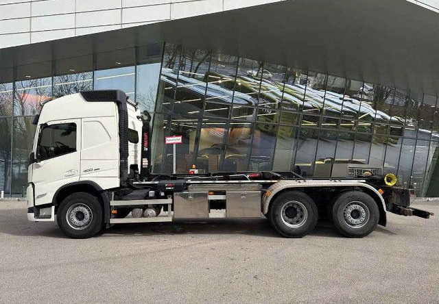 VOLVO FM 460 6X2*4 / HIAB ULT21S61 hooklift / 50 tho. km! / 2022 - Camion cu cârlig: Foto 3 VOLVO FM 460 6X2*4 / HIAB ULT21S61 hooklift / 50 tho. km! / 2022 - Camion cu cârlig: Foto 3