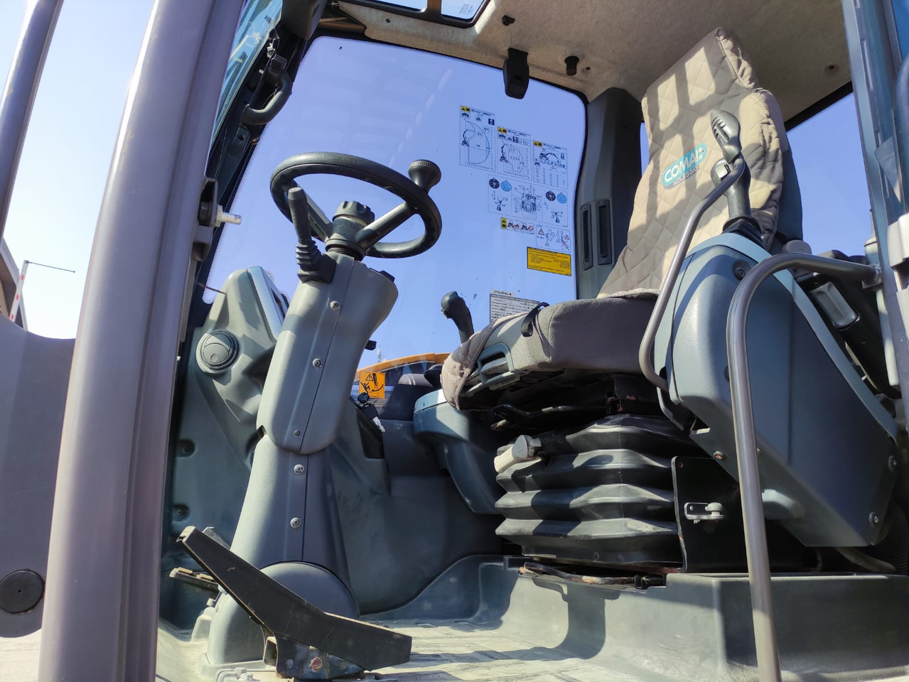 MECALAC 15 MWR - Excavator pe roţi: Foto 5 MECALAC 15 MWR - Excavator pe roţi: Foto 5