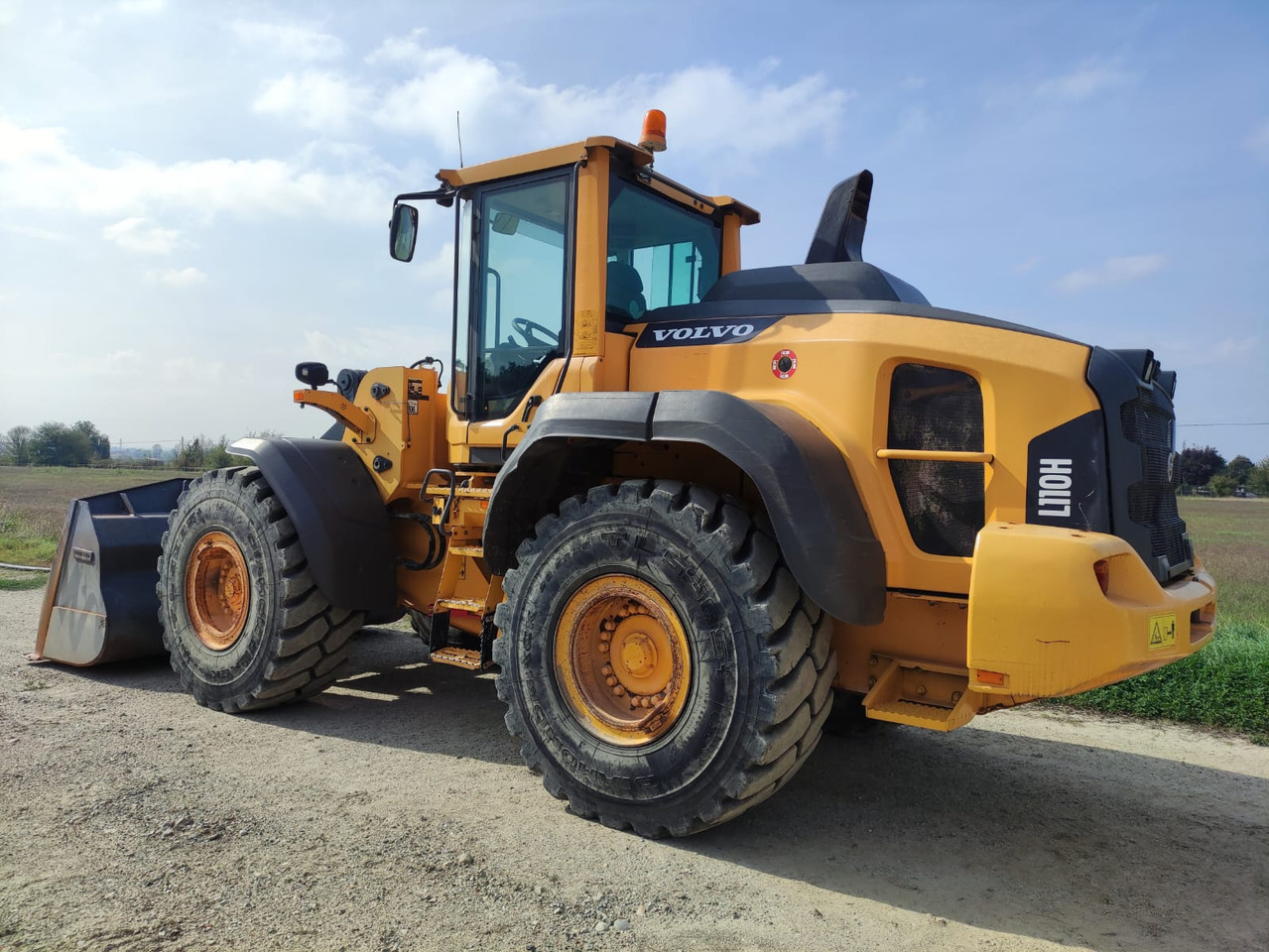 VOLVO L110H - Încărcător frontal pe pneuri: Foto 2 VOLVO L110H - Încărcător frontal pe pneuri: Foto 2