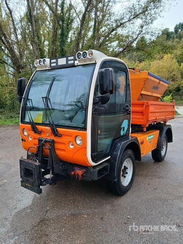 2004 Ausa M250DH X4 4x4 Snow Plow Truck - Utilaj deszăpezire: Foto 2 2004 Ausa M250DH X4 4x4 Snow Plow Truck - Utilaj deszăpezire: Foto 2