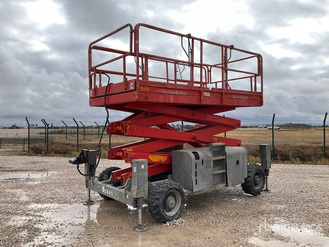 2006 Haulotte H12SX 4x4 Diesel Scissor Lift - Platforma foarfeca: Foto 1 2006 Haulotte H12SX 4x4 Diesel Scissor Lift - Platforma foarfeca: Foto 1
