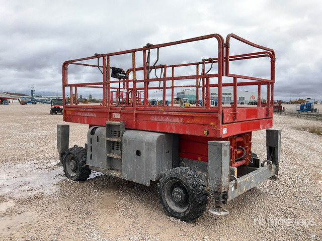 2006 Haulotte H12SX 4x4 Diesel Scissor Lift - Platforma foarfeca: Foto 3 2006 Haulotte H12SX 4x4 Diesel Scissor Lift - Platforma foarfeca: Foto 3