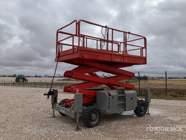 2006 Haulotte H12SX 4x4 Diesel Scissor Lift - Platforma foarfeca: Foto 2 2006 Haulotte H12SX 4x4 Diesel Scissor Lift - Platforma foarfeca: Foto 2