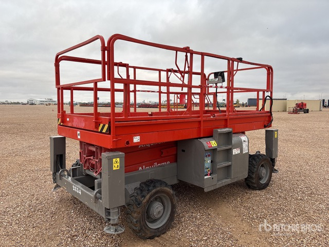 2006 Haulotte H12SX 4x4 Diesel Scissor Lift - Platforma foarfeca: Foto 1 2006 Haulotte H12SX 4x4 Diesel Scissor Lift - Platforma foarfeca: Foto 1