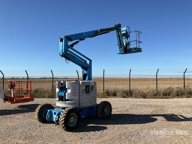 2007 Genie Z34/22 4WD Diesel Articulating Boom Lift - Nacela articulata: Foto 1 2007 Genie Z34/22 4WD Diesel Articulating Boom Lift - Nacela articulata: Foto 1