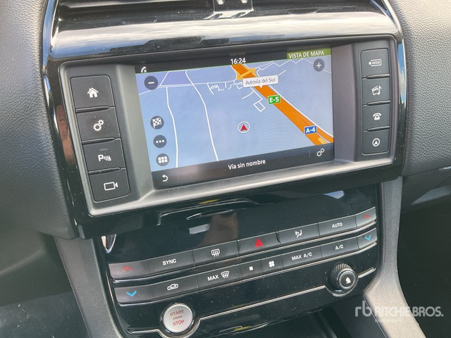 2016 Jaguar F Pace Automobile - SUV: Foto 5 2016 Jaguar F Pace Automobile - SUV: Foto 5