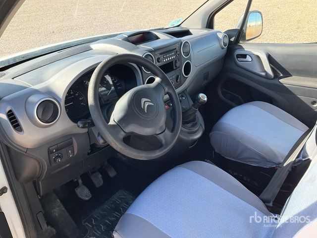 2018 Citroen Berlingo Passenger Van - Microbuz, Transport persoane: Foto 4 2018 Citroen Berlingo Passenger Van - Microbuz, Transport persoane: Foto 4