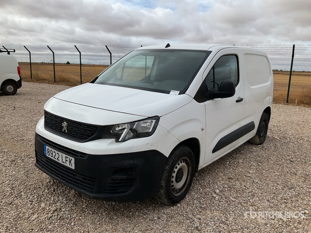 2019 Peugeot Partner Cargo Van - Autoutilitară: Foto 2 2019 Peugeot Partner Cargo Van - Autoutilitară: Foto 2