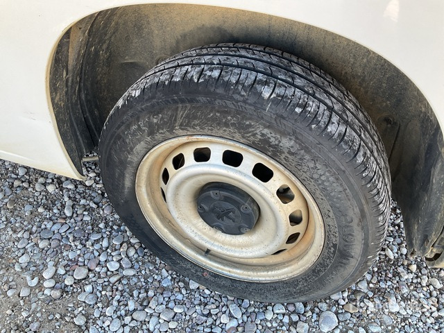 2019 Peugeot Partner Cargo Van - Autoutilitară: Foto 4 2019 Peugeot Partner Cargo Van - Autoutilitară: Foto 4