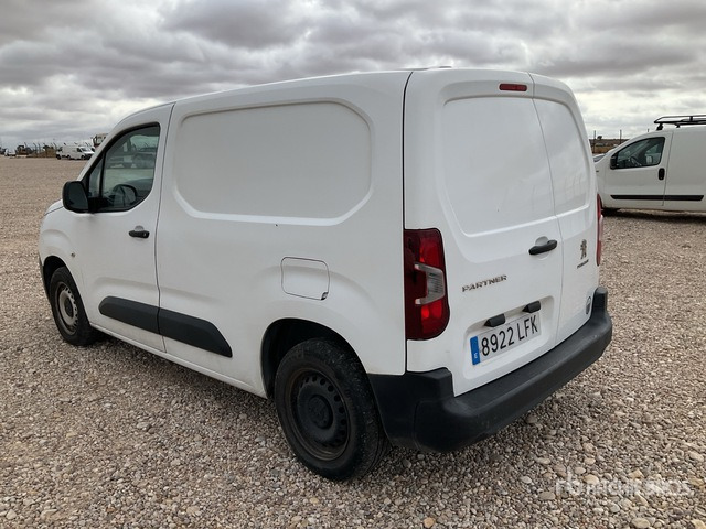 2019 Peugeot Partner Cargo Van - Autoutilitară: Foto 3 2019 Peugeot Partner Cargo Van - Autoutilitară: Foto 3