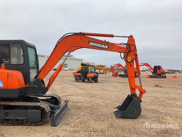 Doosan DH55-V Mini Excavator: <6.6t - Mini excavator: Foto 4 Doosan DH55-V Mini Excavator: <6.6t - Mini excavator: Foto 4