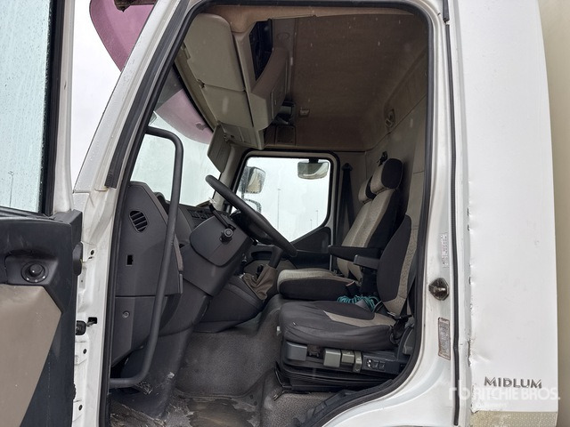 2008 Renault Midlum 220Dxi 4x2 Refrigerated Truck - Camion frigider: Foto 4 2008 Renault Midlum 220Dxi 4x2 Refrigerated Truck - Camion frigider: Foto 4