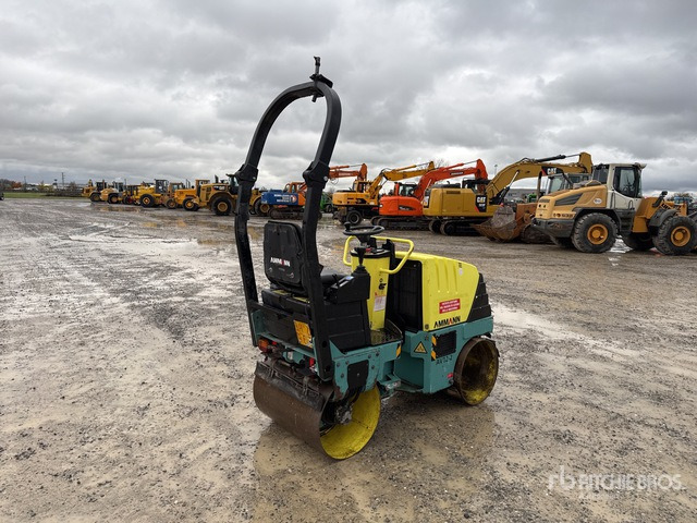 2010 Ammann AV12-2 Double Drum Roller - Cilindru compactor pentru asfalt: Foto 3 2010 Ammann AV12-2 Double Drum Roller - Cilindru compactor pentru asfalt: Foto 3