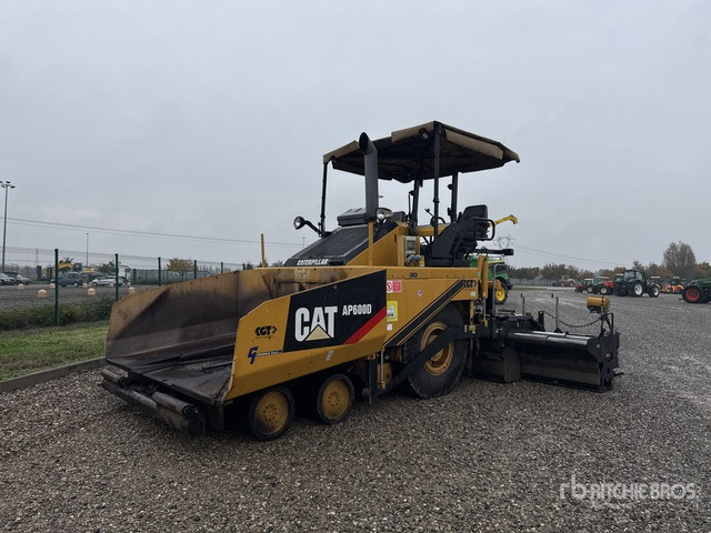 2010 Cat AP600D Wheel Asphalt Paver - Finisor de asfalt: Foto 2 2010 Cat AP600D Wheel Asphalt Paver - Finisor de asfalt: Foto 2