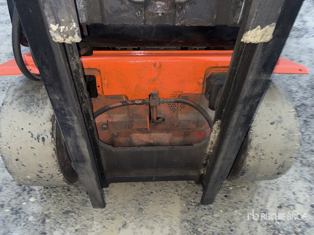 2010 Linde H30 3000 kg Forklift - Motostivuitor: Foto 5 2010 Linde H30 3000 kg Forklift - Motostivuitor: Foto 5