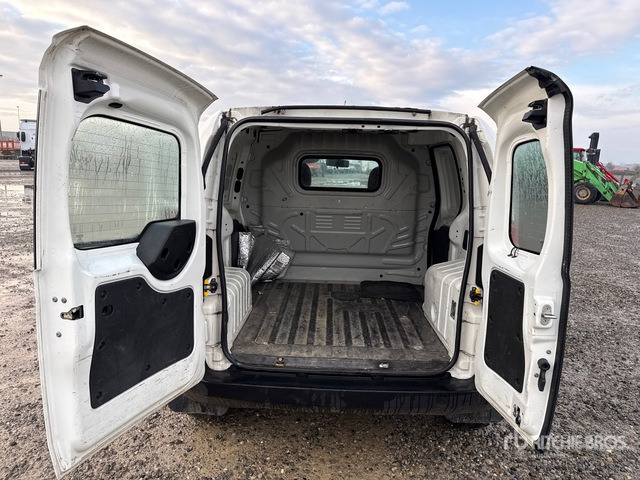 2013 Fiat Fiorino Van Truck - Camion furgon: Foto 5 2013 Fiat Fiorino Van Truck - Camion furgon: Foto 5