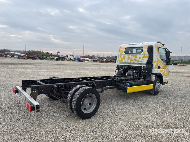 2015 Mitsubishi Fuso Canter 4x2 Cab and Chassis - Camion şasiu: Foto 3 2015 Mitsubishi Fuso Canter 4x2 Cab and Chassis - Camion şasiu: Foto 3
