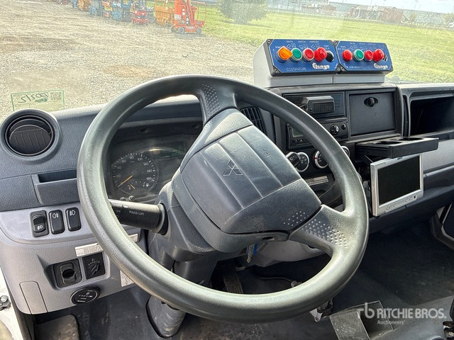 2015 Mitsubishi Fuso Canter 7C15 Van Truck - Autogunoiere: Foto 5 2015 Mitsubishi Fuso Canter 7C15 Van Truck - Autogunoiere: Foto 5