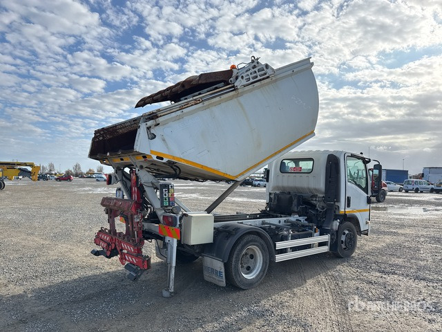 2017 Isuzu NPR 75 Rear Loader Waste Collection Truck - Autogunoiere: Foto 4 2017 Isuzu NPR 75 Rear Loader Waste Collection Truck - Autogunoiere: Foto 4