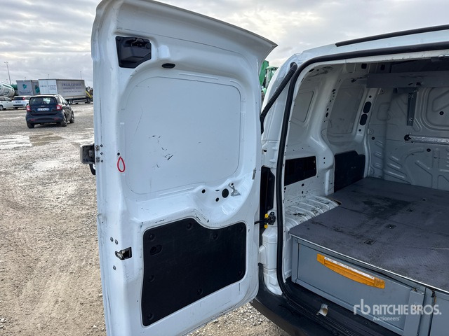 2019 Fiat Fiorino 1.3 MULTIJET 95 CV E6 SX Van Truck - Camion furgon: Foto 5 2019 Fiat Fiorino 1.3 MULTIJET 95 CV E6 SX Van Truck - Camion furgon: Foto 5
