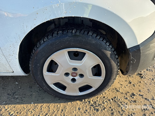 2022 Fiat Fiorino 1.3 MULTIJET 95 CV E6D-FINAL SX Van Truck - Camion furgon: Foto 5 2022 Fiat Fiorino 1.3 MULTIJET 95 CV E6D-FINAL SX Van Truck - Camion furgon: Foto 5