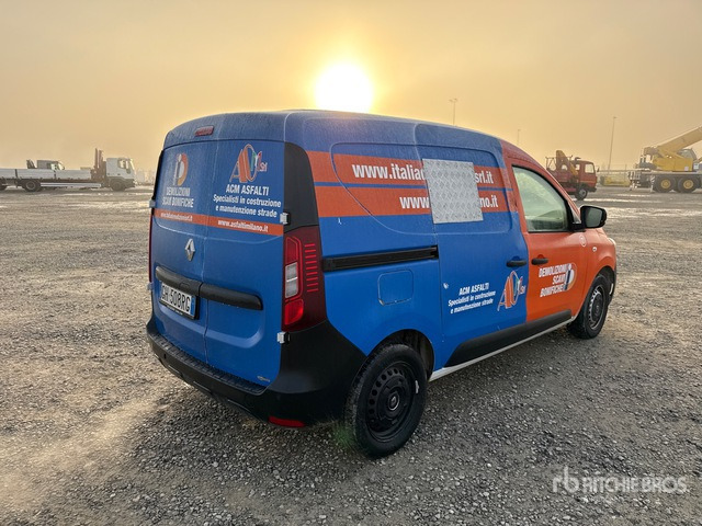 2022 Renault Van Truck - Camion furgon: Foto 3 2022 Renault Van Truck - Camion furgon: Foto 3