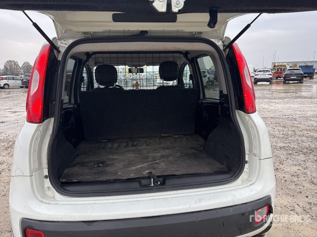 Fiat Panda Automobile - Camion furgon: Foto 5 Fiat Panda Automobile - Camion furgon: Foto 5