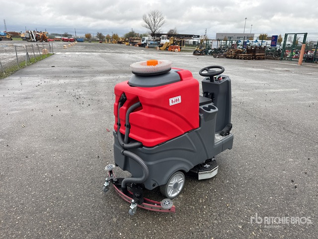 Shuojie SJ85 Broom Tractor - Măturătoare stradală: Foto 3 Shuojie SJ85 Broom Tractor - Măturătoare stradală: Foto 3