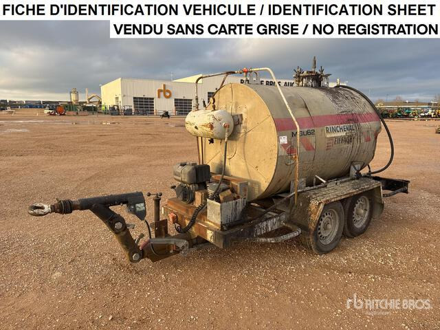 2001 CSM 6RC142 2000 L Remorque Repandeuse 2 Es ... Asphalt Distributor Trailer - Gudronator: Foto 1 2001 CSM 6RC142 2000 L Remorque Repandeuse 2 Es ... Asphalt Distributor Trailer - Gudronator: Foto 1