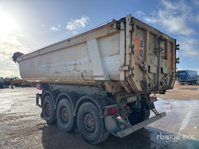 2011 Schmitz Gotha S334ZDP01EKBA Tri/A Demolition Semi-Remorque ... End Dump Trailer - Remorcă basculantă: Foto 2 2011 Schmitz Gotha S334ZDP01EKBA Tri/A Demolition Semi-Remorque ... End Dump Trailer - Remorcă basculantă: Foto 2