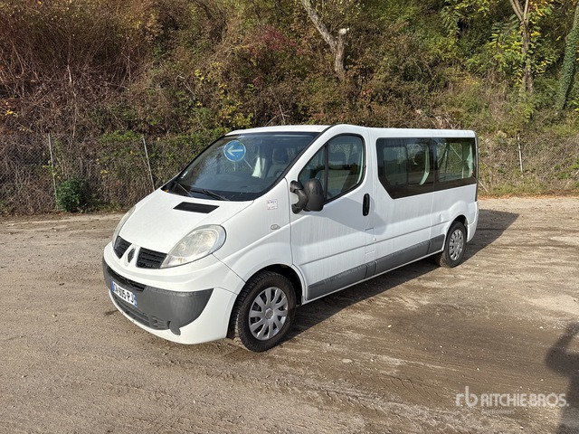 2013 Renault Trafic Minibus Minivan - Transport persoane: Foto 1 2013 Renault Trafic Minibus Minivan - Transport persoane: Foto 1