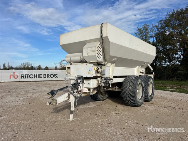 2018 Rabaud E75301 2200 mm Semi-Mount Epandeur A Chaux Fertilizer Applicator - Imprastietor îngrăşăminte: Foto 2 2018 Rabaud E75301 2200 mm Semi-Mount Epandeur A Chaux Fertilizer Applicator - Imprastietor îngrăşăminte: Foto 2