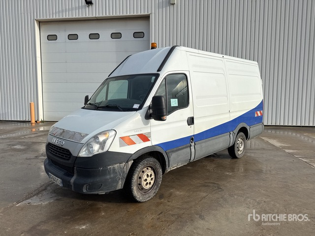 2014 Iveco 35S11 Vehicule Utilitaire Cargo Van - Autoutilitară: Foto 1 2014 Iveco 35S11 Vehicule Utilitaire Cargo Van - Autoutilitară: Foto 1