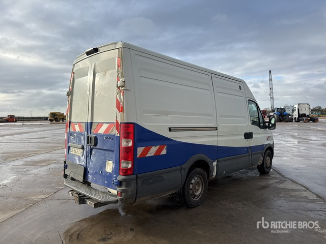 2014 Iveco 35S11 Vehicule Utilitaire Cargo Van - Autoutilitară: Foto 3 2014 Iveco 35S11 Vehicule Utilitaire Cargo Van - Autoutilitară: Foto 3