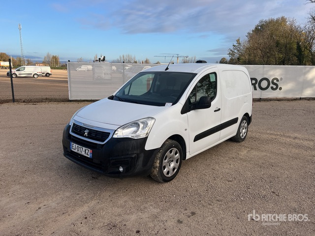 2017 Peugeot Partner Vehicule Utilitaire Cargo Van - Autoutilitară: Foto 1 2017 Peugeot Partner Vehicule Utilitaire Cargo Van - Autoutilitară: Foto 1
