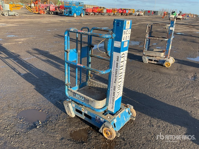 2015 Power Tower Peco Vertical Mast Lift - Platformă verticală: Foto 3 2015 Power Tower Peco Vertical Mast Lift - Platformă verticală: Foto 3