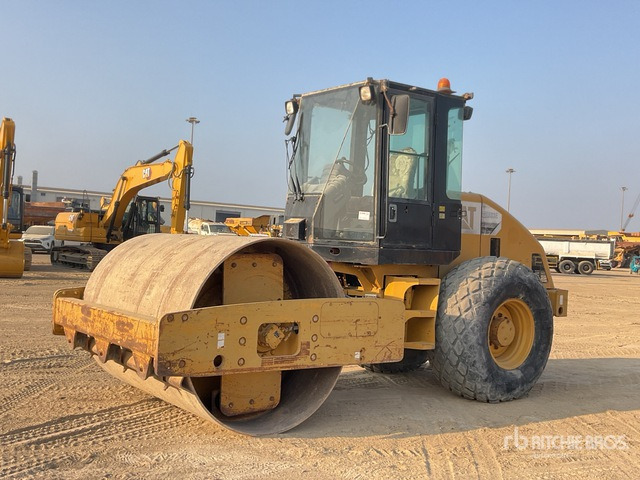 2012 Cat CS-533E Smooth Drum Compactor - Compactor: Foto 1 2012 Cat CS-533E Smooth Drum Compactor - Compactor: Foto 1