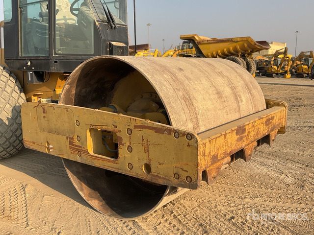 2012 Cat CS-533E Smooth Drum Compactor - Compactor: Foto 4 2012 Cat CS-533E Smooth Drum Compactor - Compactor: Foto 4