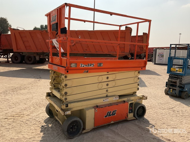 2014 JLG 3248RS Electric Scissor Lift - Platforma foarfeca: Foto 2 2014 JLG 3248RS Electric Scissor Lift - Platforma foarfeca: Foto 2