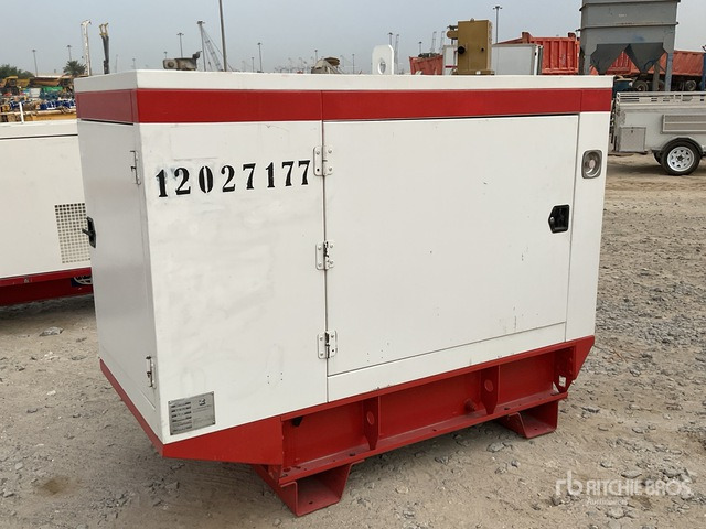 2015 Cat DE33E5 33 kVA Skid-Mounted Generator Set - Generator electric: Foto 3 2015 Cat DE33E5 33 kVA Skid-Mounted Generator Set - Generator electric: Foto 3