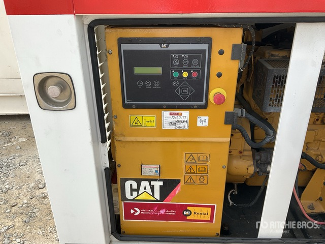 2015 Cat DE33E5 33 kVA Skid-Mounted Generator Set - Generator electric: Foto 4 2015 Cat DE33E5 33 kVA Skid-Mounted Generator Set - Generator electric: Foto 4