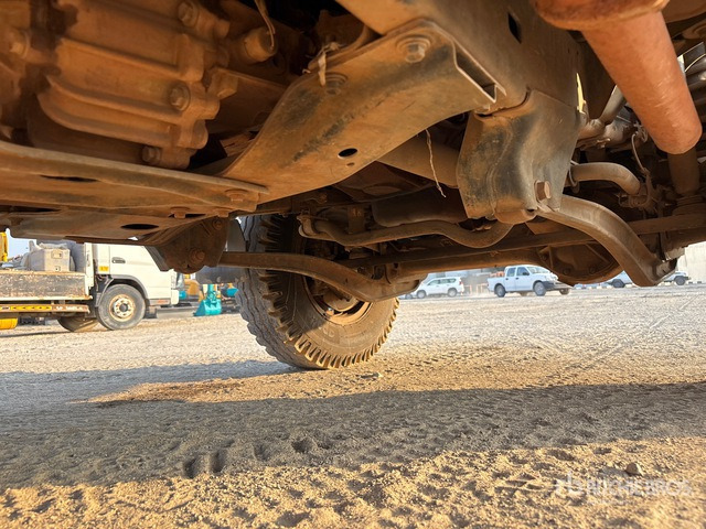 2018 Toyota Land Cruiser 78R 4x4 SUV - SUV: Foto 5 2018 Toyota Land Cruiser 78R 4x4 SUV - SUV: Foto 5