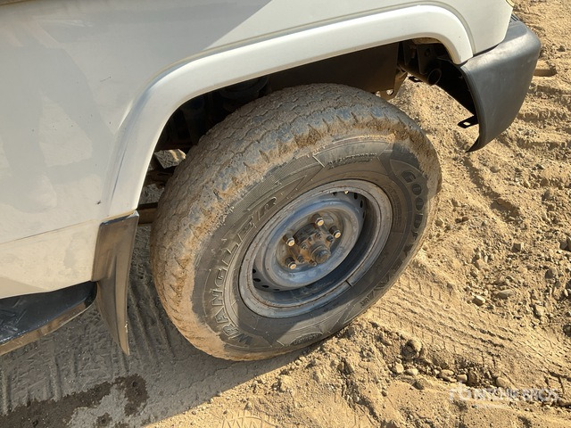 2018 Toyota Land Cruiser 78R 4x4 SUV - SUV: Foto 5 2018 Toyota Land Cruiser 78R 4x4 SUV - SUV: Foto 5