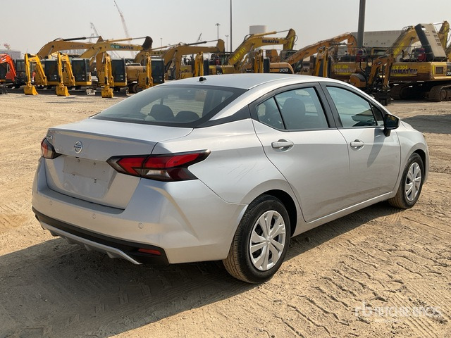 2020 Nissan Versa Automobile - Automobil: Foto 3 2020 Nissan Versa Automobile - Automobil: Foto 3