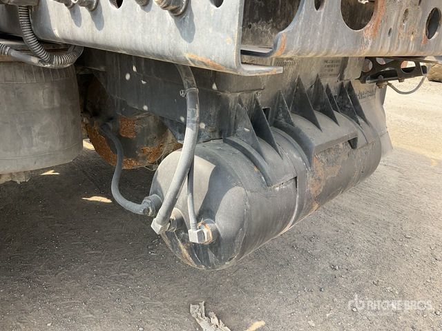 2014 Mercedes-Benz Actros 1843LS 4x2 S/A Sleeper Truck Tractor - Cap tractor: Foto 4 2014 Mercedes-Benz Actros 1843LS 4x2 S/A Sleeper Truck Tractor - Cap tractor: Foto 4